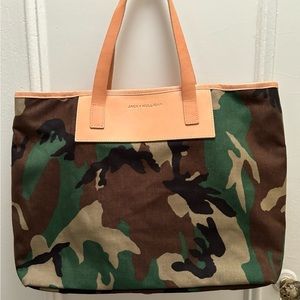 Camo/leather tote bag